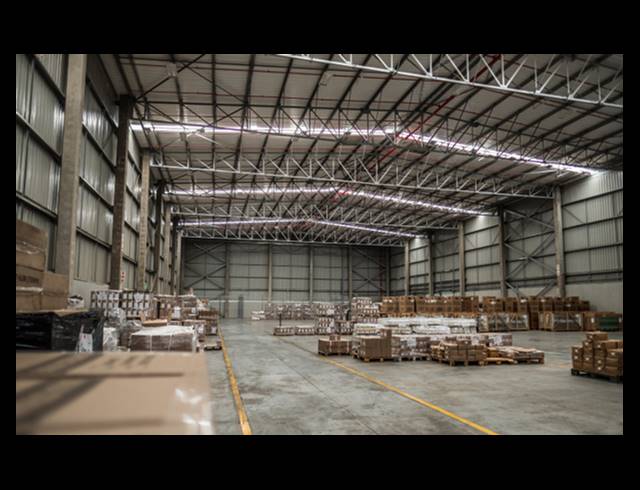 3,280M² WAREHOUSE TO LET IN LINBRO PARK